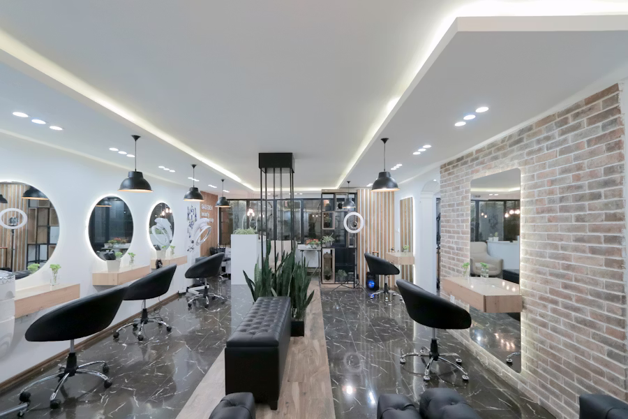 Salon ekibi